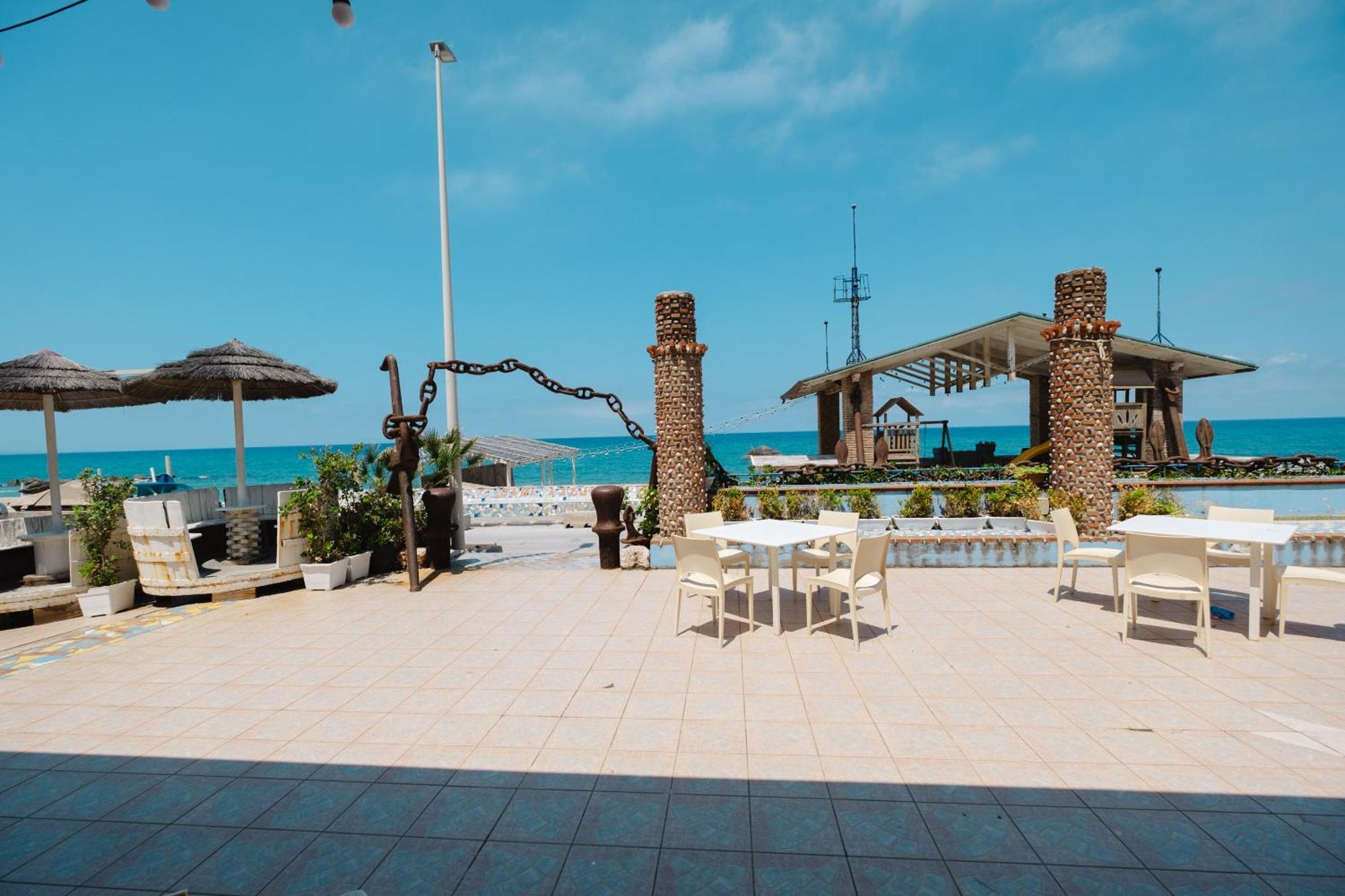 Oasi Azzurra Aparthotel Messina Luaran gambar