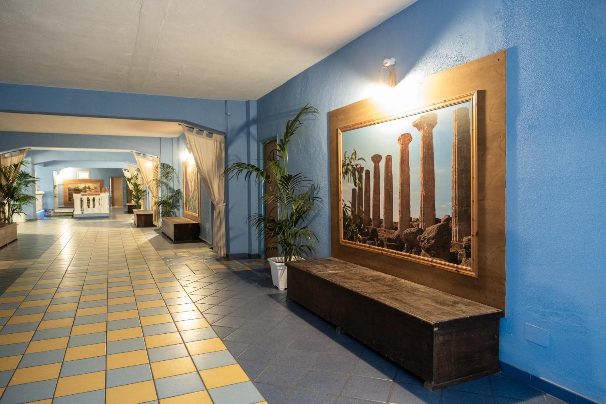 Oasi Azzurra Aparthotel Messina Luaran gambar