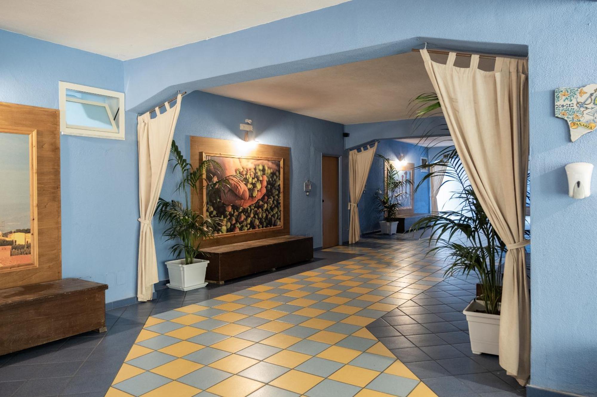 Oasi Azzurra Aparthotel Messina Luaran gambar