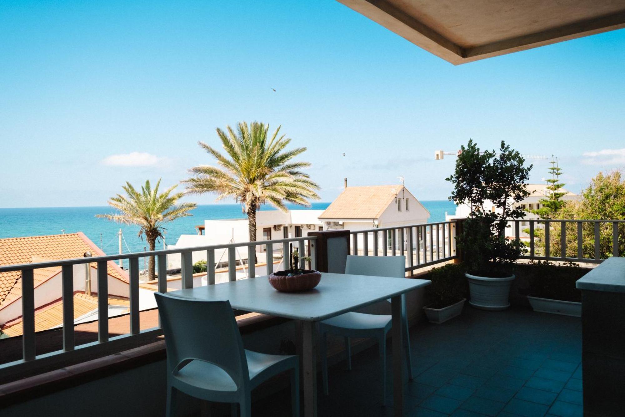 Oasi Azzurra Aparthotel Messina Luaran gambar