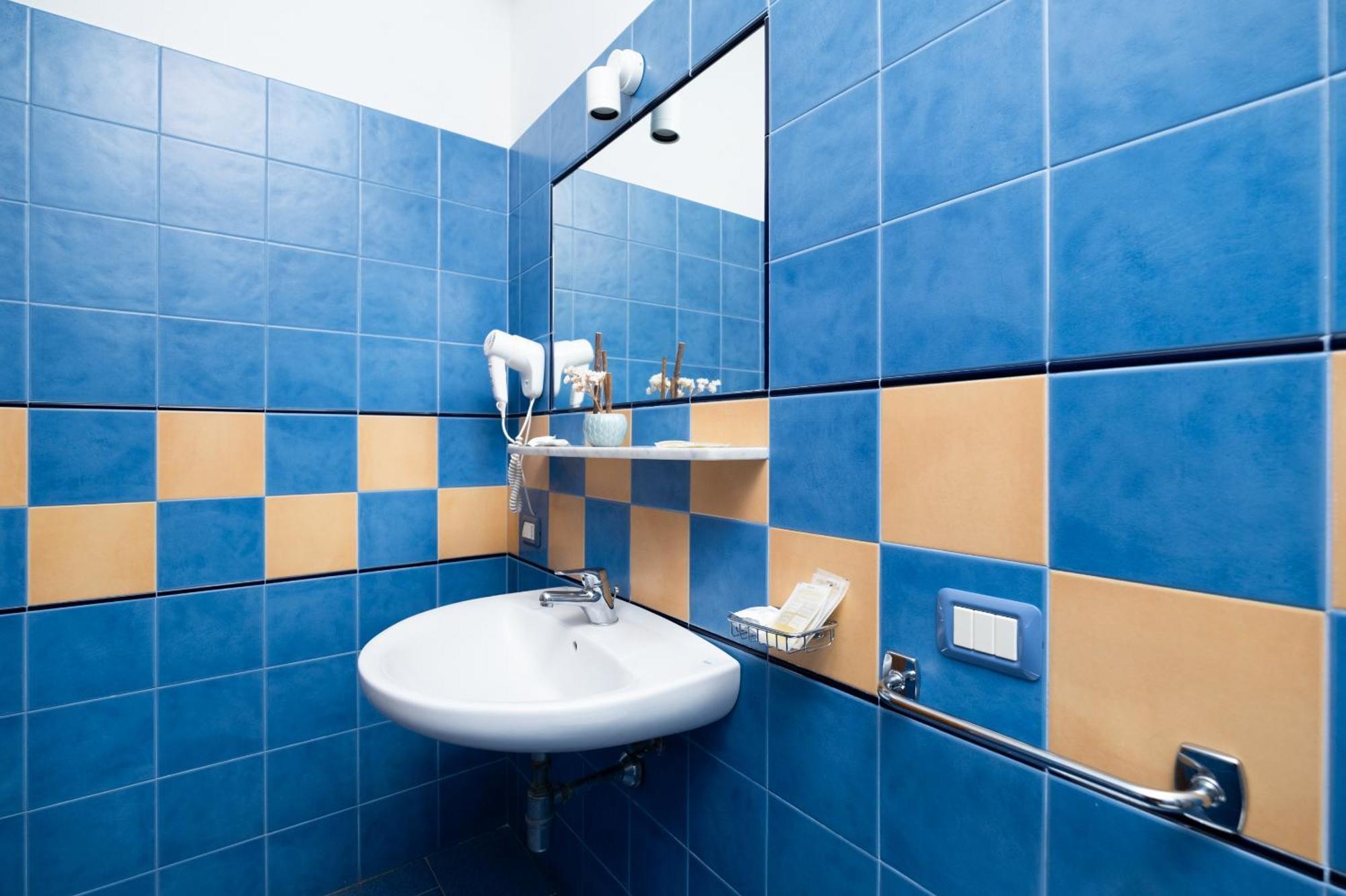 Oasi Azzurra Aparthotel Messina Luaran gambar