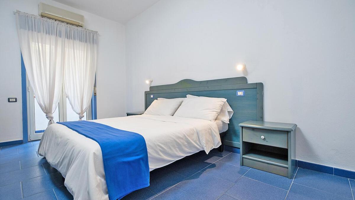 Oasi Azzurra Aparthotel Messina Luaran gambar