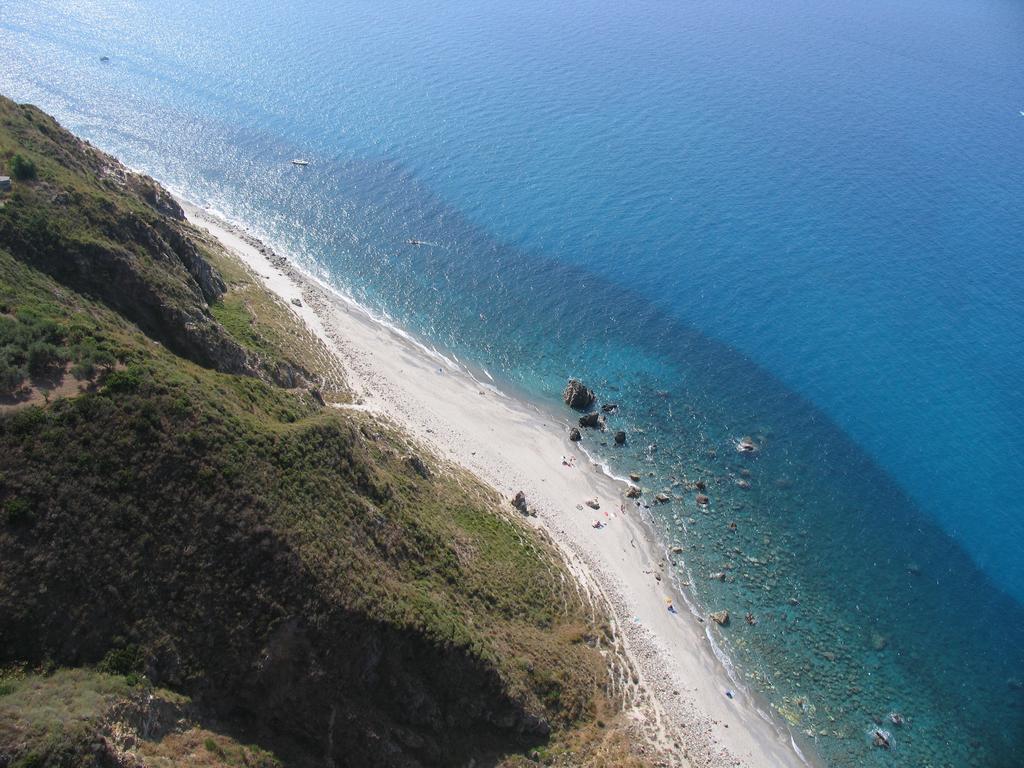 Oasi Azzurra Aparthotel Messina Luaran gambar