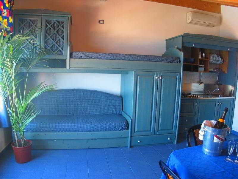 Oasi Azzurra Aparthotel Messina Luaran gambar